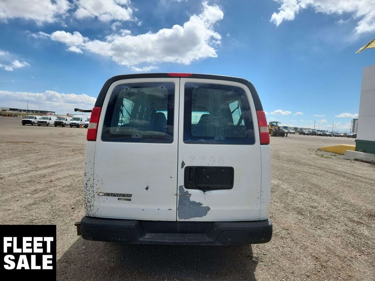 2007-chevrolet-express-3500-image-7