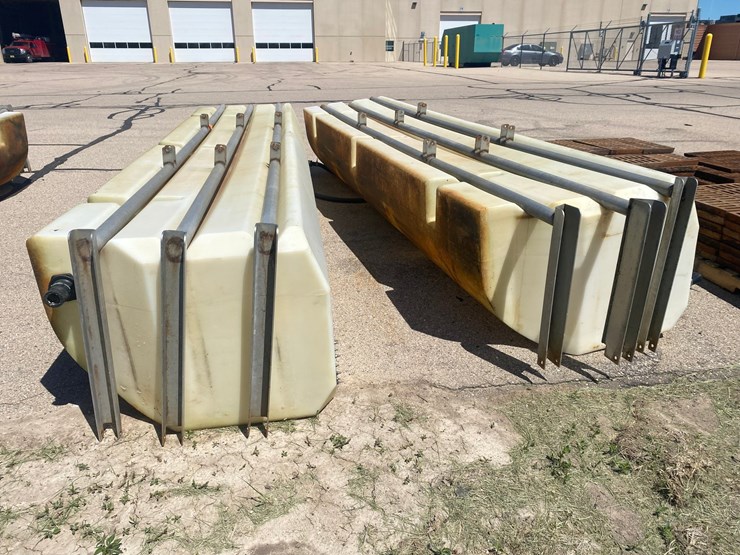 #8777-•-(2)-brine/-liquid-applicator-tanks-image-3