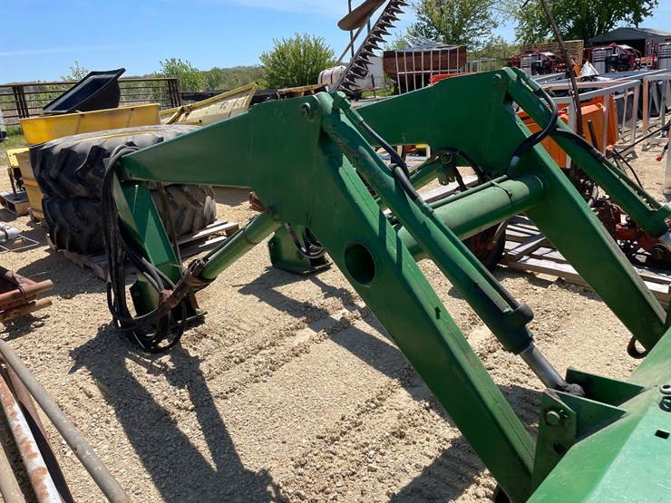 john-deere-148-image-18