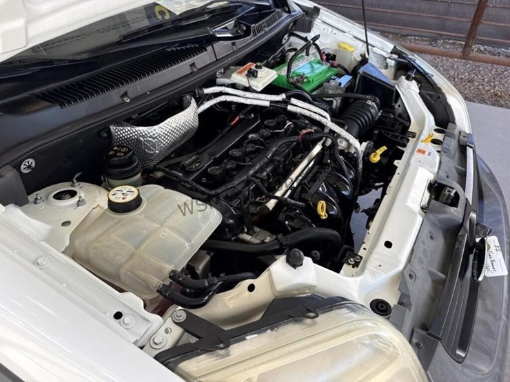 2011-ford-transit-connect-image-16