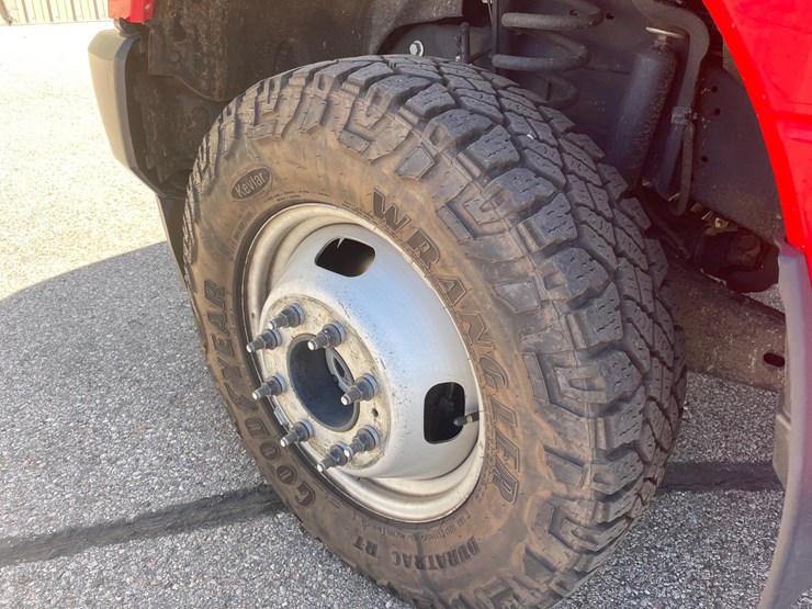 2020-ford-f350-xl-image-11