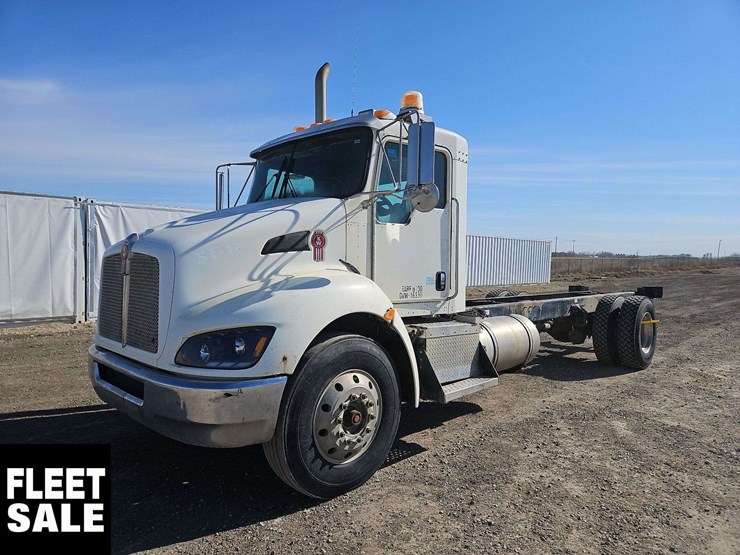 2015-kenworth-t370-image-1