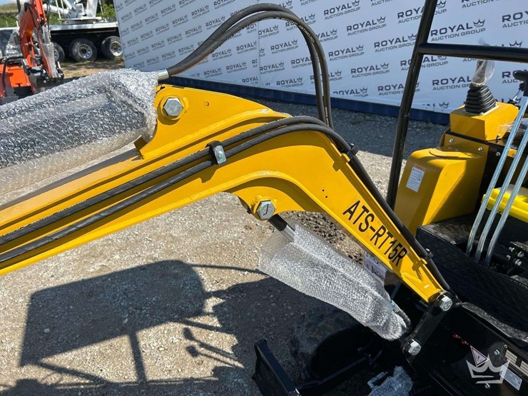 agt-skid-steer-loader-image-13