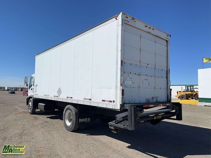 2006-gmc-t7500-image-3