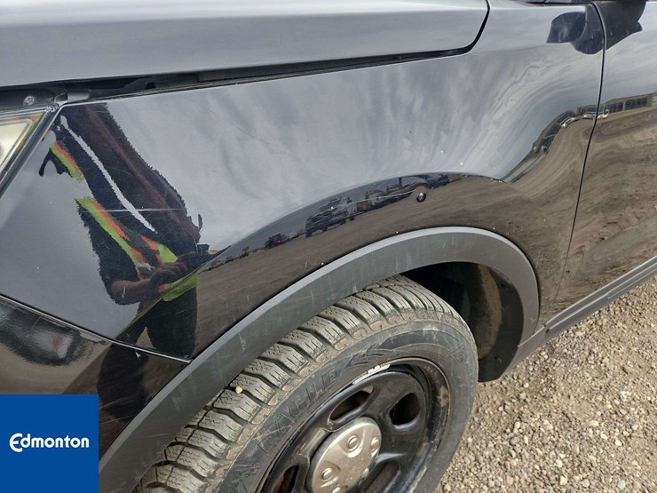 2019-ford-explorer-image-17