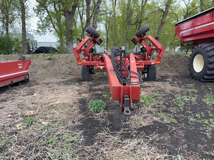2004-case-ih-9300-ecolo-tiger-disk-ripper-image-2