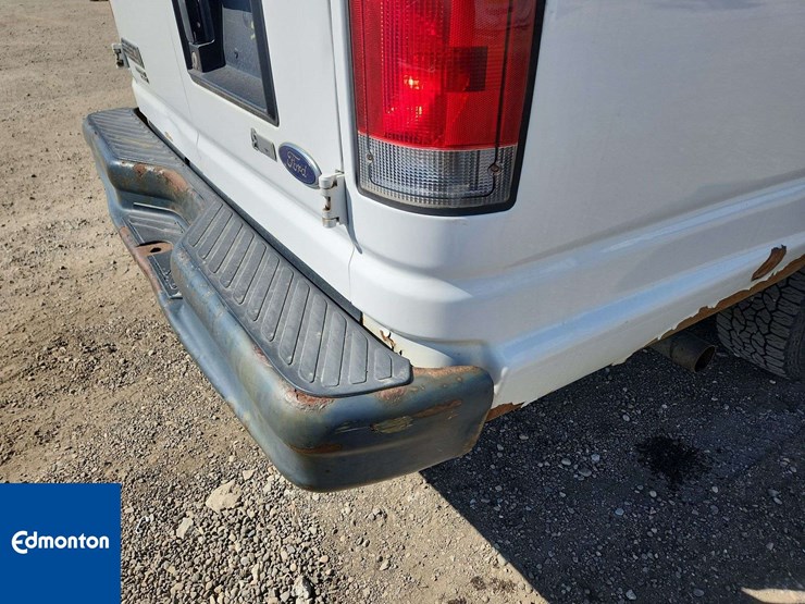 2011-ford-cargo-image-41