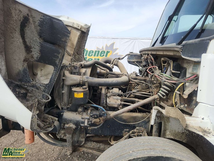 1999-freightliner-fl70-image-20