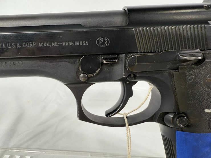 #42-•-beretta-96-40-pistol-ber000470-image-11