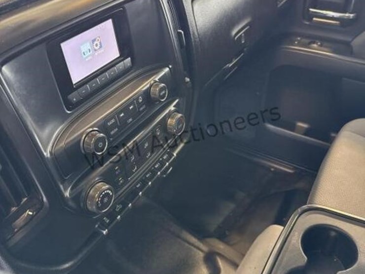 2015-chevrolet-silverado-2500hd-image-22