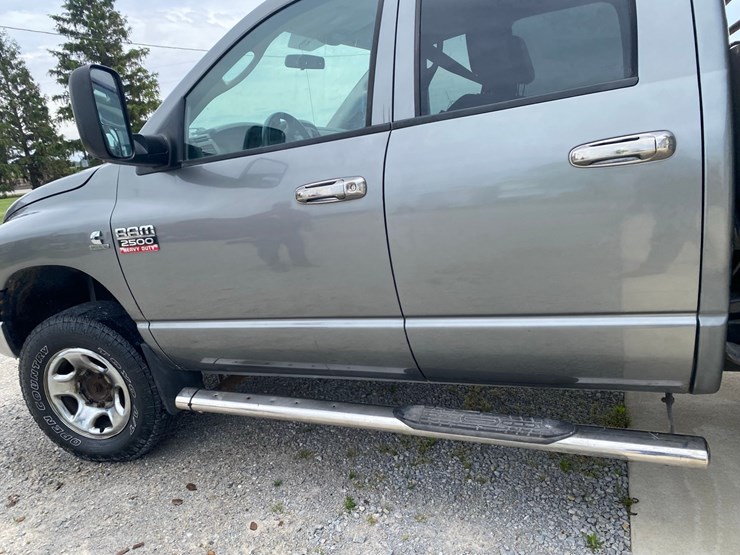 2008-dodge-2500-image-23