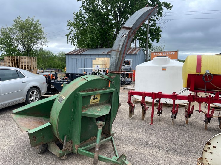 john-deere-65-image-2