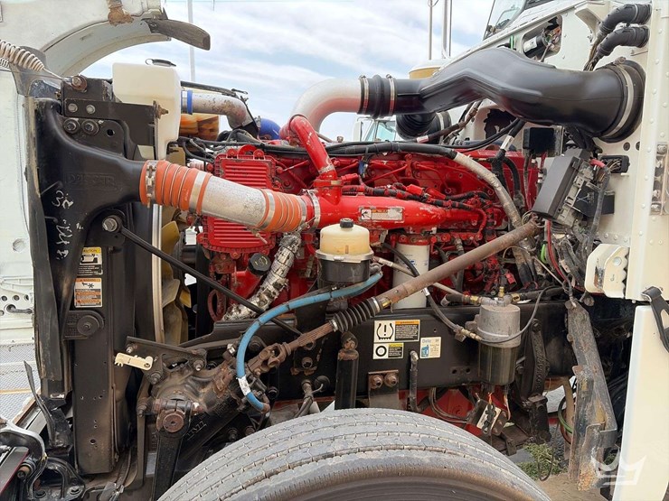 2013-peterbilt-367-image-9