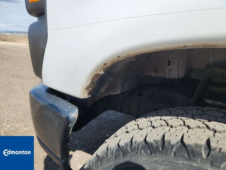 2012-ford-cargo-image-46