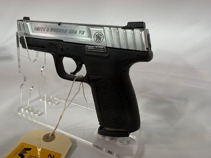 #13-•-smith-&-wesson-sd9ve-9mm-pistol-fbn4150-image-3