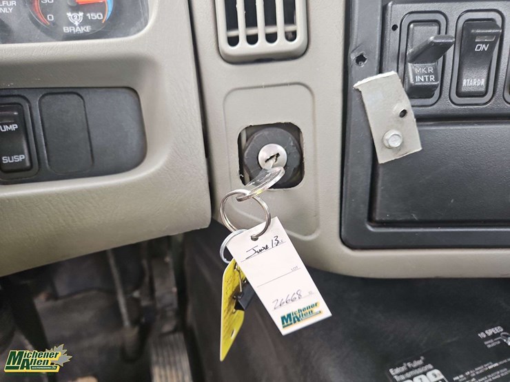 2012-international-transtar-8600-image-33