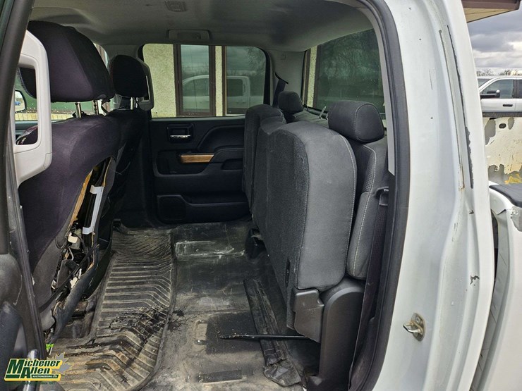 2015-chevrolet-silverado-1500-image-27
