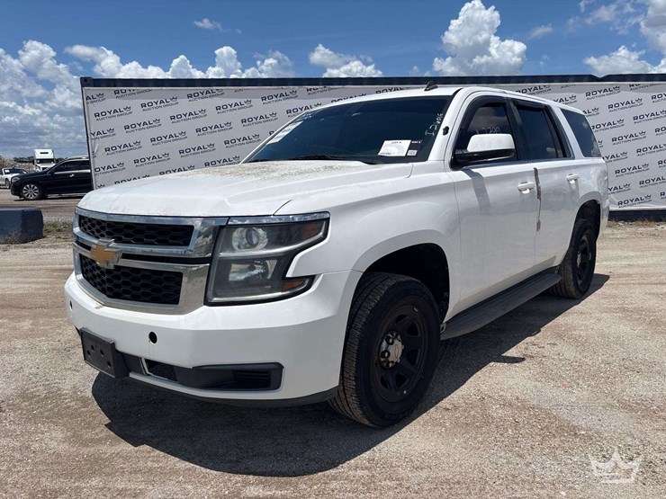 2015-chevrolet-tahoe-image-1
