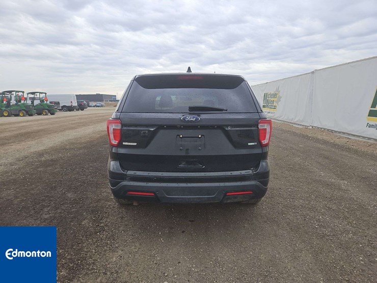 2018-ford-explorer-image-8