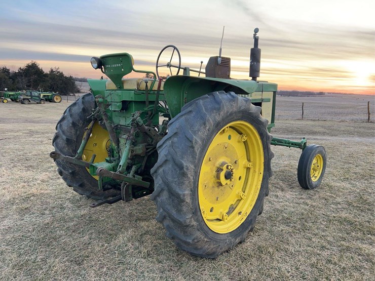 john-deere-720-image-5