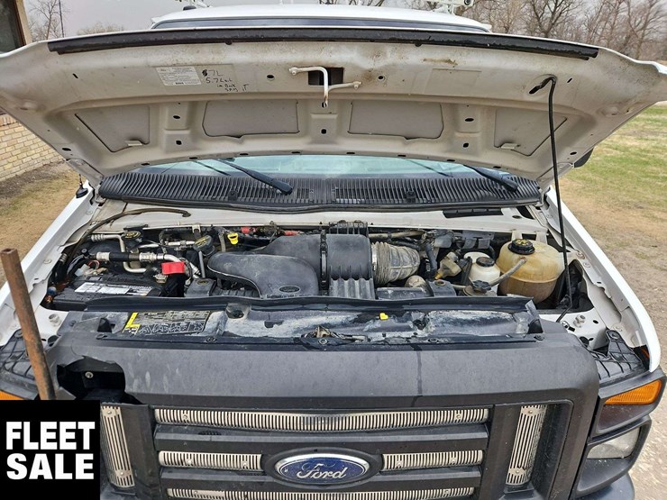 2011-ford-cargo-image-14