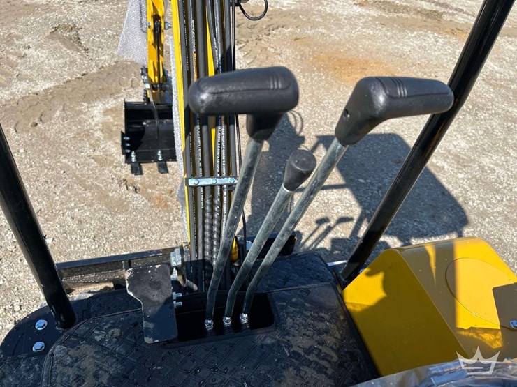 agt-skid-steer-loader-image-16