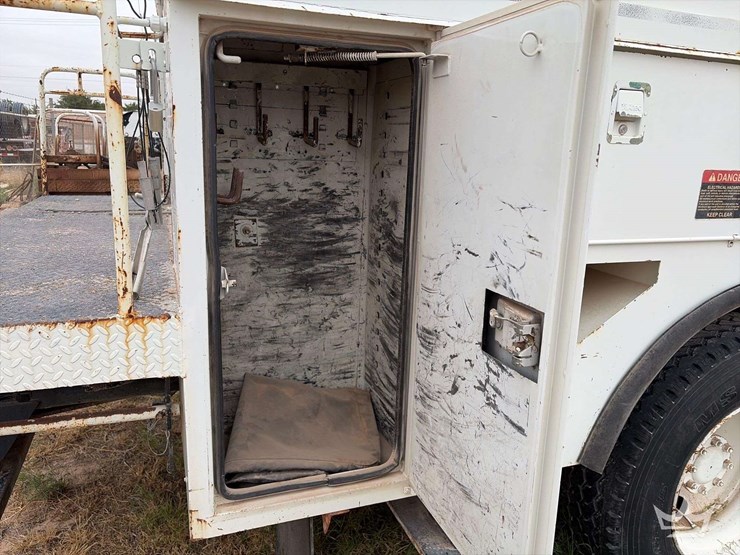 2006-chevrolet-c7500-altec-l42m-42ft.-bucket-truck-image-46