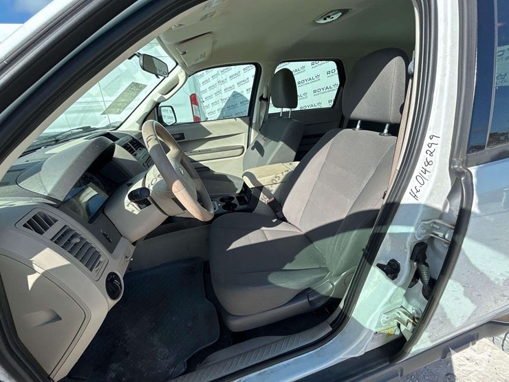 2009-ford-escape-image-12