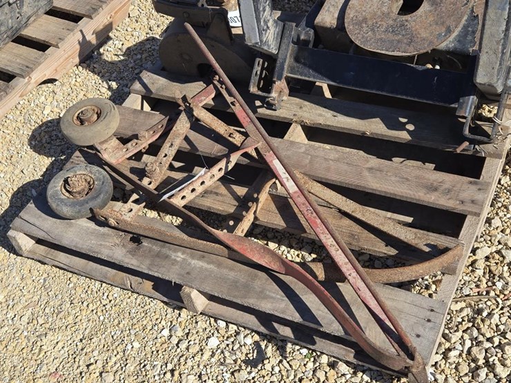 #712-•-gauge-wheels-for-new-holland-sickle-mower-image-3