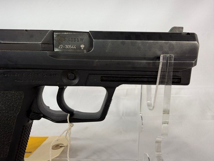 #5-•-heckler-&-koch-usp-40-s&w-pistol-22-30544-image-14
