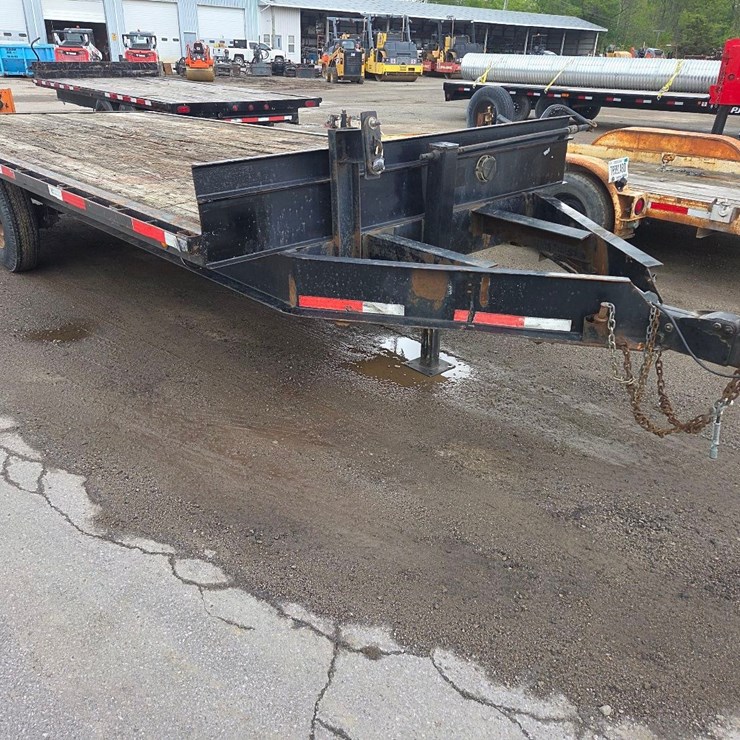1999 18'x102" flatbed trailer
