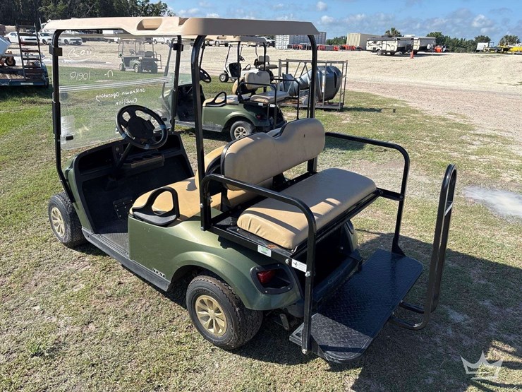 2019-ez-go-electric-cart-image-3