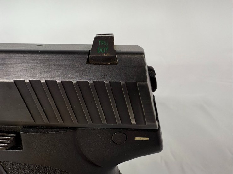 #36-•-heddert-koch-hk-usp-40-s&w-pistol-22-11203-image-9