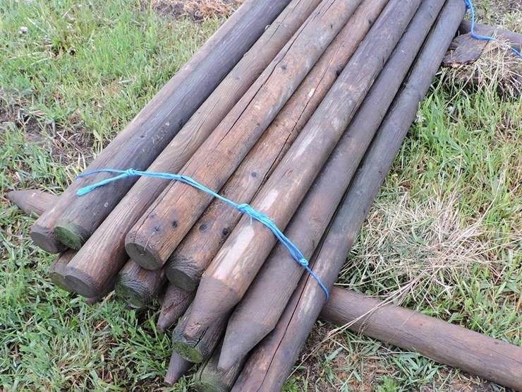 treated-wood-driver-posts-image-1