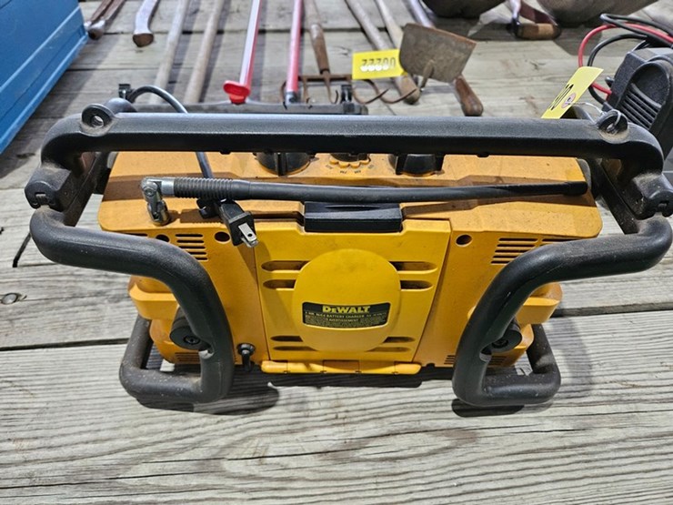 #6248-•-dewalt-radio-image-4