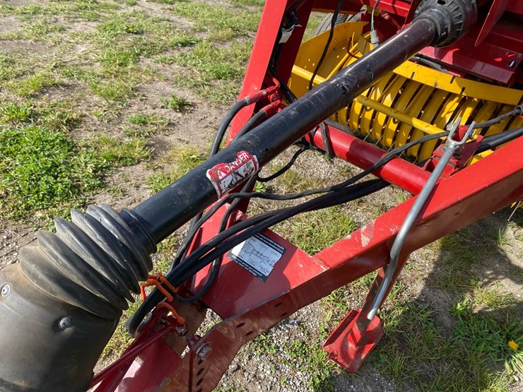 new-holand-7050-4x4-rd-baler-image-7