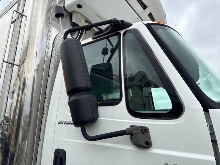 2004-international-durastar-4300-image-33