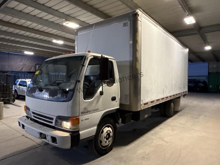 2005-isuzu-npr-image-4