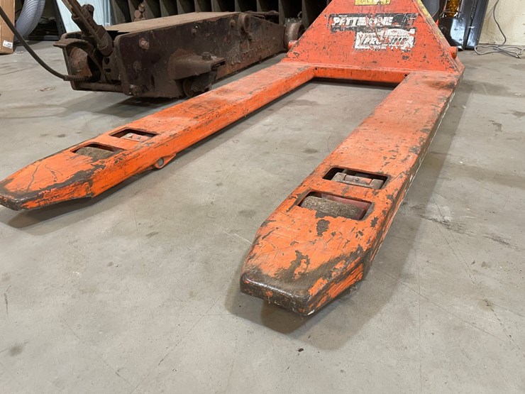 #10232-•-pettibone-5,500lbs-pallet-jack-image-2