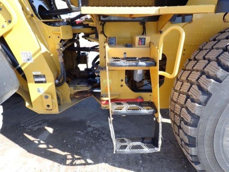 2023-caterpillar-926m-image-49
