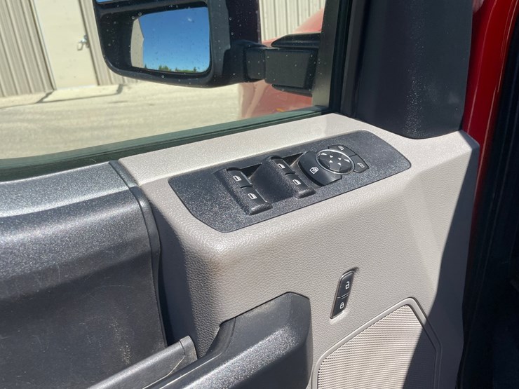 2020-ford-f350-xl-image-40