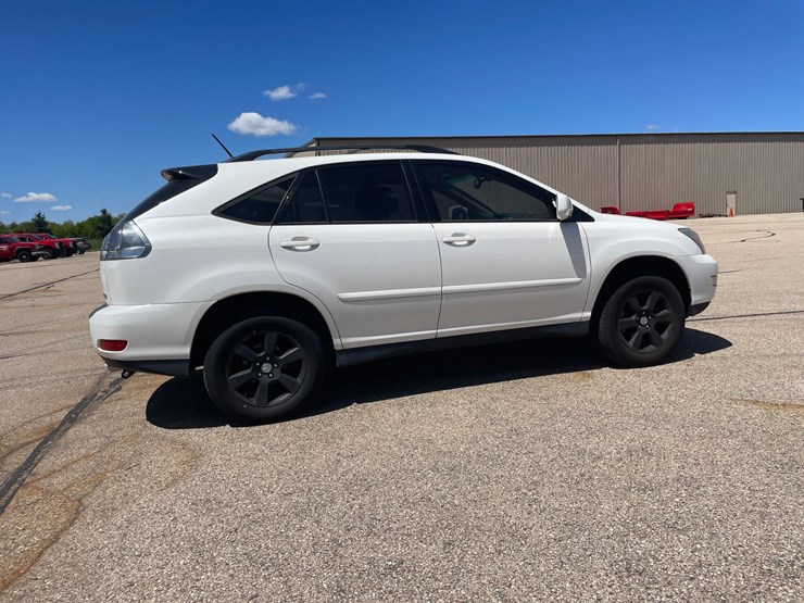 2004-lexus-rx330-image-5