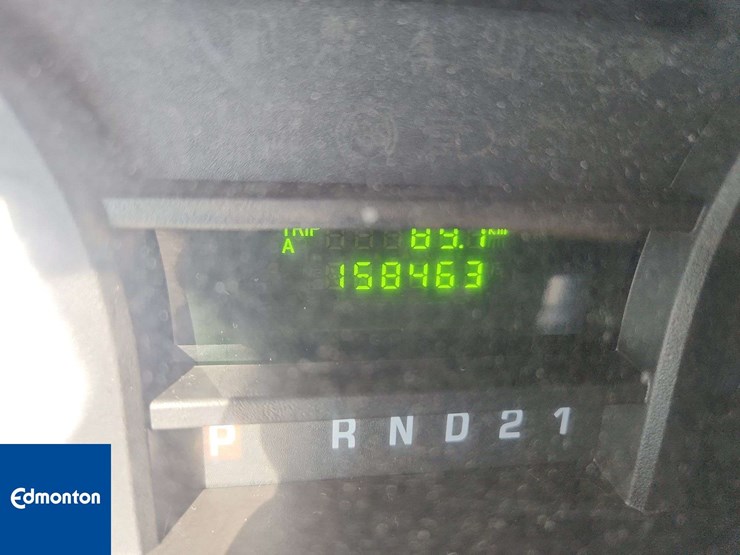 2014-ford-cargo-image-26