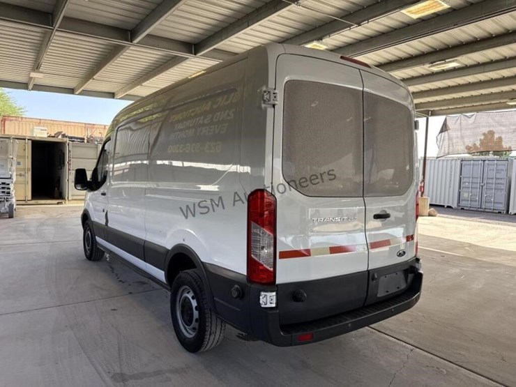 2015-ford-transit-image-6