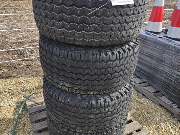 #487-•-(4)-mickey-thompson-baja-31-x-13.5-x-15-tires-image-1