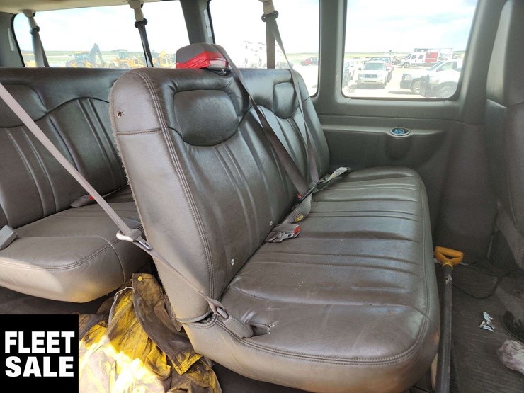 2007-chevrolet-express-3500-image-18