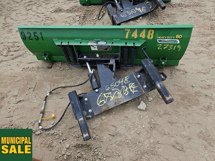 john-deere-60in-front-blade-image-5