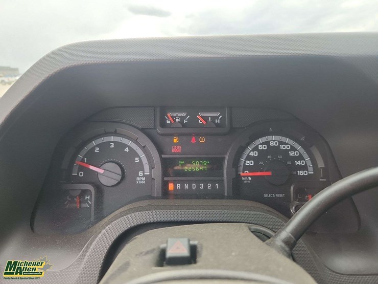 2009-ford-cargo-image-19