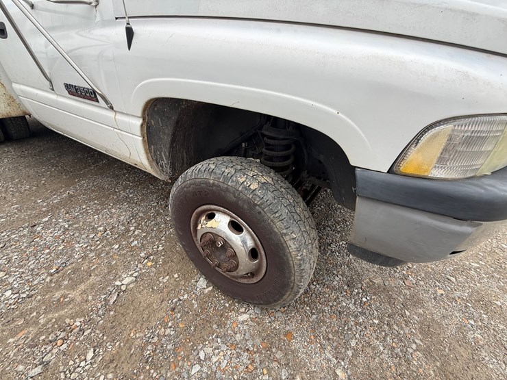 2001-dodge-ram-3500-image-23