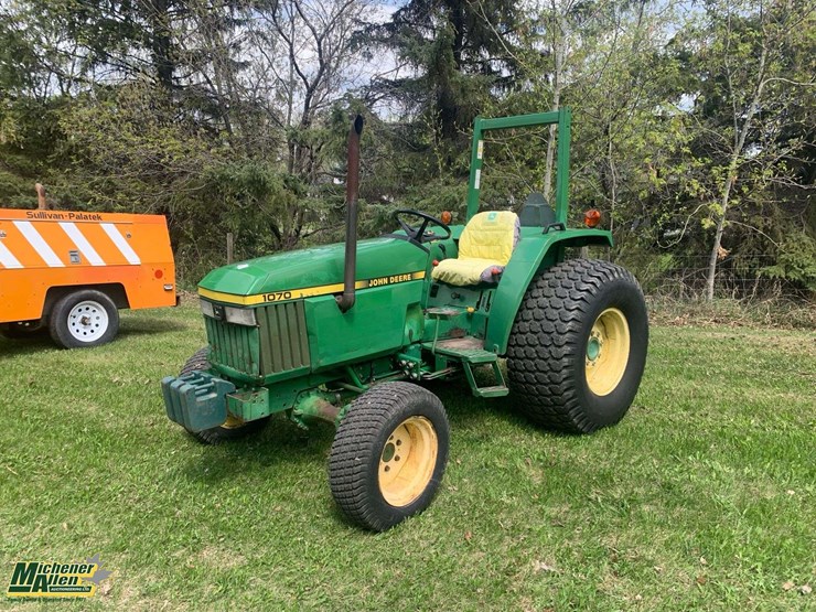 1994-john-deere-1070-image-1